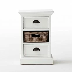 Kleine Landhaus Kommode Venzeno In Weiß 10 Kleine Landhaus Kommode Venzeno In Weiß -Clarendon shop kleine landhaus kommode in weiss mit rattan korb venzeno 02