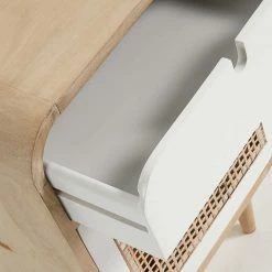 Retro Holz Nachtschrank Sampolo In Natur Und Weiß -Clarendon shop retro holz nachtschrank natur und weiss schublade und tuer mit rattan sampolo 03